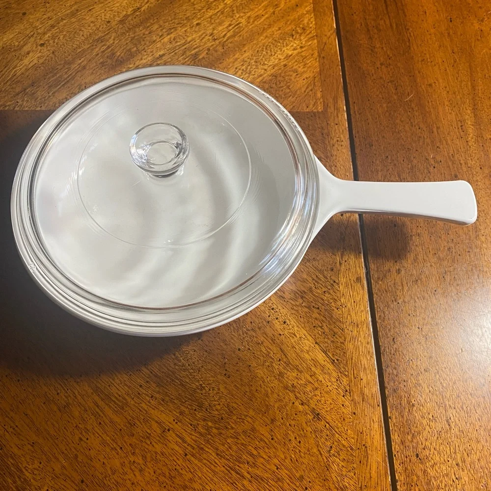 Corningware Cornflower 6.5”Skillet w/ Pyrex Lid